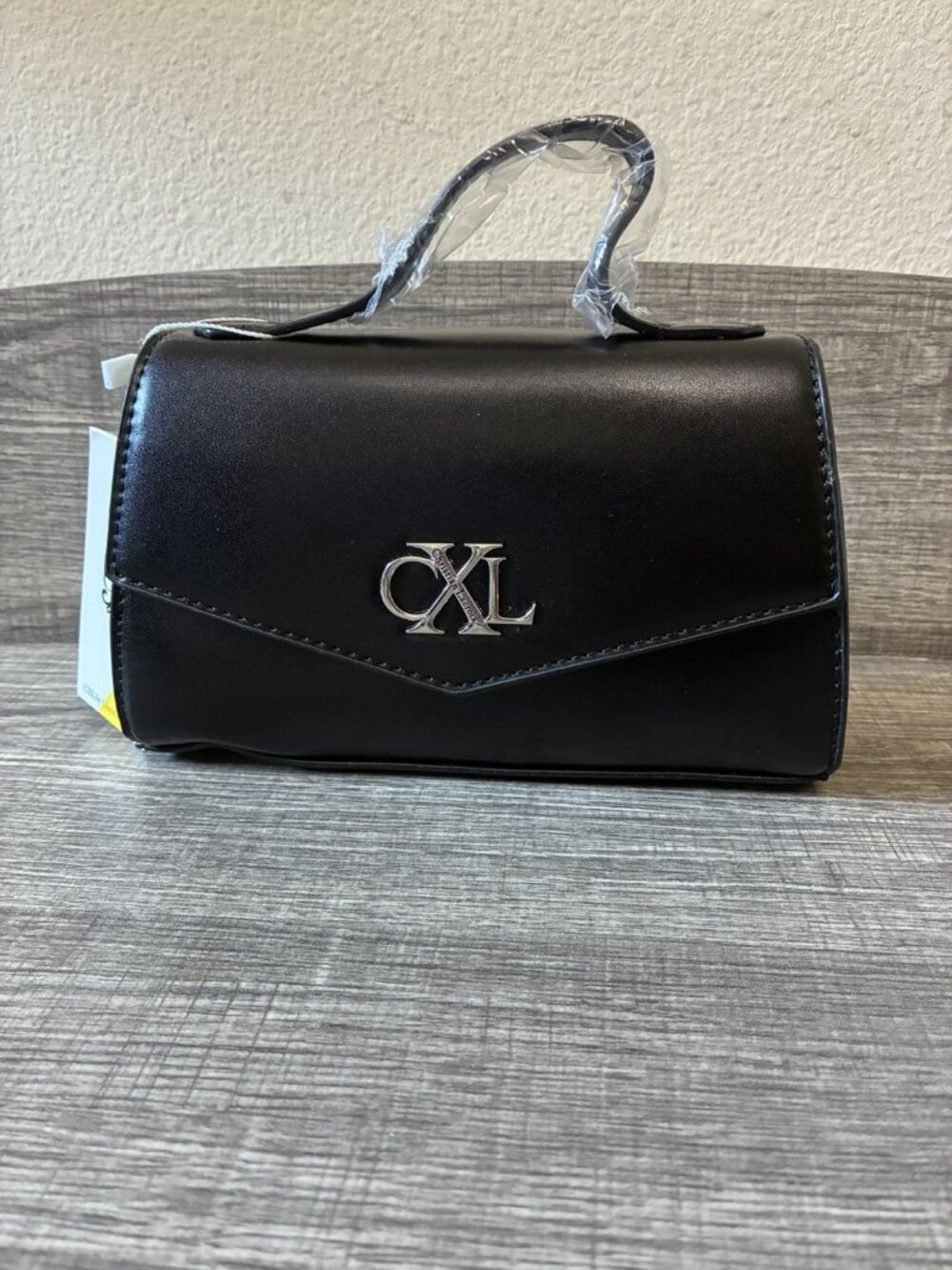 Christian Lacroix Liane In Black Matte 8” x 5” x 2”